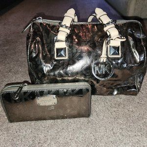 Michael Korrs Chrome purse and wallet